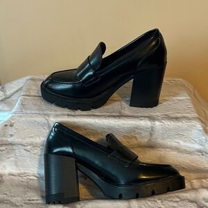 Madden Girl Black Chunky Heel Loafers Size 9